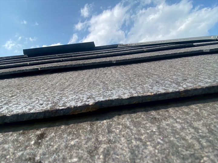 現地調査：屋根の状態を細かく点検